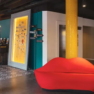 Mercure Centre Gare Montparnasse מלון